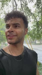 Chris Middendorf's Instagram, Twitter & Facebook