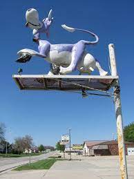 Look It S The Purple Cow I Worked Here Pocahontas Ia Purple Cow Iowa Roadside Attractions