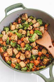 Tempeh Broccoli Sweet Potato Hash Vegan Gluten Free Veggiekins Blog Recipe Tempeh Recipes Vegan Recipes Healthy Sweet Potato Hash