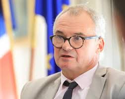 Couvre-feu sur certaines villes du Var, le préfet ne va pas dans ce sens