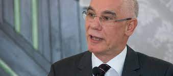 Ma délelőtt visszaadja parlamenti mandátumát balog zoltán, aki a velencei kihelyezett frakcióülésen jelentette be mindezt. Itthon Puspok Lehet Balog Zoltan Korabbi Miniszter Hvg Hu