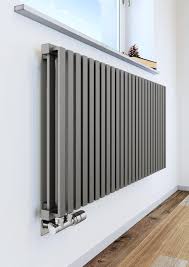 Schlanker und solider design heizkörper horizontal aus edelstahl für das moderne wohnzimmer oder wohnraum mit hoher wärme und design. Designheizkorper Badausstellung Osnabruck Design Heizkorper