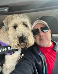 These two see something down the street. 🌻