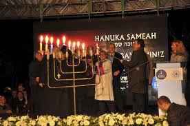 To take advantage of sabah's public holidays in 2018, the following dates are the ones you should be taking note of. Turkey S Jewish Community Marks Hanukkah Without Gatherings Daily Sabah