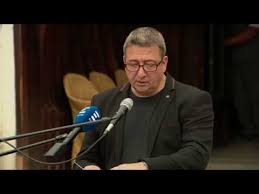 Bayer zsolt felesége lett ideiglenesen az országos. Bayer Zsolt Beszede Lovas Istvan Temetesen Echo Tv Youtube