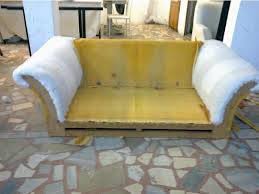 Döşemelik suni deriler, farklı renk ve desen secenekleriyle, top siparişlerinde uygun fiyatlarla. Kanepe Fikri Sandalye Deri Kaplama Fiyatlary