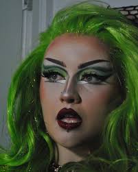 I FEEL SO SHINY‼️ . . . Shout out to @berg.quist for helping me get this  ridiculous cinch featured