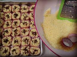 Siap ada bubuh cip coklat dan almond. Resepi Kuih Sarang Semut Sukatan Cawan Galeri Resepi