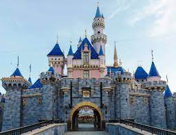 It has been confirmed that sleeping beauty castle at disneyland was inspired by neuschwanstein castle in the german alps. Sleeping Beauty Castle Disney Wiki Fandom