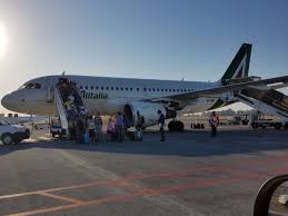 Aeroporto di catania, la pista riapre alle 9,30: Nuovo E Storico Record A Fontanarossa Agosto 2017 Chiude Con 1 015 765 Passeggeri Crescono Anche I Jet Privati Aeroporto Internazionale Di Catania
