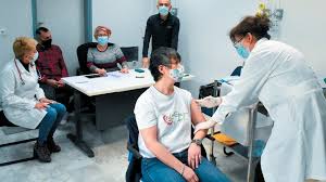 Ήδη 750 εμβολιαστικά κέντρα και 100 κινητές ομάδες του εθνικού οργανισμού δημόσιας υγείας (εοδυ) αποτελούν κομβικούς σταθμούς για την «ελευθερία» και περισσότεροι από. Ayta Einai Ta Mega Emboliastika Kentra Poioi Xwroi Exoyn Epilegei Se A8hna Kai 8essalonikh