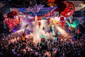 Elrow Goes To Glastonbury Festival With Lovebullets Trail Blazing Experiential Events Concept Elrow Join Fo Glastonbury Festival Edm Festival Escape Festival