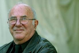 Who was Clive James, why was he famous and was he married? |