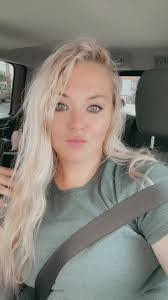 Abby Baughn's Instagram, Twitter & Facebook