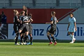 Sydney fc take winning streak into finals. Torjubel Der Bayern Frauen Nach Dem 1 0 Von Sydney Lohmann Fc Bayern Muenchen Frauen 12 Fc Bayern Muenchen Frauen Vs Chelsea Fans Brasil
