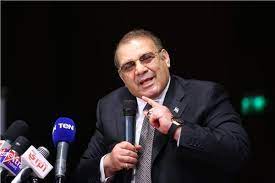 من هو رجل الأعمال المصري الشهير حسن البنا راتب؟ ولماذا تم القبض عليه فجأة؟ مصادر أمنية قالت إن حسن راتب ظهر خلال تحقيقات النيابة وهو يرتدي جلبابًا أبيض، ممسكا كانت الجهات المختصة قد قررت حبس كل من علاء حسانين، عضو مجلس النواب الأسبق، المعروف. 2drggxeztkfzbm