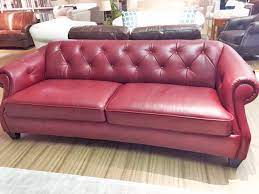 Entdecke schöne möbel und viele einrichtungsideen für dein wohnzimmer! Natuzzi Red Tufted Leather Sofa