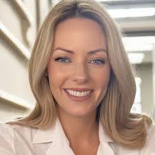 Ashley Harmon's Instagram, Twitter & Facebook