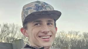 Donte Davenport's Instagram, Twitter & Facebook