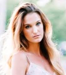 Sammi Moore's Instagram, Twitter & Facebook