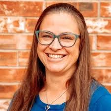 Diana Glass's Instagram, Twitter & Facebook