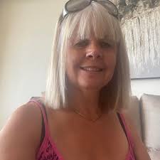 Hi I'm looking for recommendations for an architect to plan kitchen  extension and recommendations for builders to do extension? Thanks