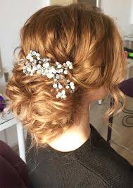 This model is a model which is simple and easy, suitable for use at a formal event with the look of the woman will look beautiful and elegant, growing more and more fashion era fashion and shown. 53 Swanky Wedding Updos For Every Bride To Be Glowsly