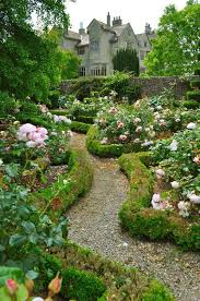 Epingle Par Lydie Deflandre Sur Patio Beaux Jardins Parc Et Jardin Jardin Romantique