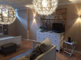 Haus am see b&b offers 3 accommodations with espresso makers and hair dryers. Tv Snack Mit Kolsch Aus Dem Gaste Kuhlschrank Bild Von Haus Am See B B Bornheim Tripadvisor