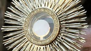 Fronleichnam by pfarrmedien österreich this site uses cookies to improve your experience and to help show content that is more relevant to your interests. Fronleichnam Okumenisch Auch Den Himmel Gibt Es Nicht Umsonst Zeit Fur Bayern Bayern 2 Radio Br De