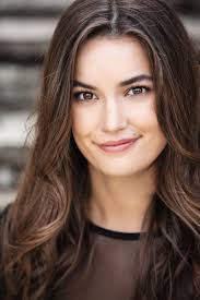 Courtney Cummings's Instagram, Twitter & Facebook