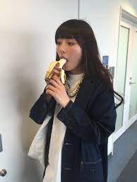 内田理央 だーりお バナナ食べるってよ 今更お昼ご飯だってよ に写真集発売するってよ だーりお 仮面ライダードライブ 霧子 主食はバナナです レプロ マネジメント4部 scoopnest だーりお 内田理央 写真集 バナナ