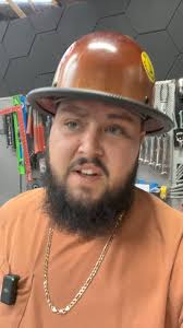 Roscoe said I didn't stutter #rickyandtheboss #constructionhumor #comedy  #construction #roughneckroscoe #breadstickricky #funnyvideo