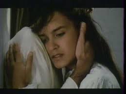 Sein jüngerer bruder robert goldman ist ebenfalls als komponist erfolgreich. Music Video By Jean Jacques Goldman Performing La Bas C 1987 Sony Music Entertainment France S A Muziek Liedjes Video S