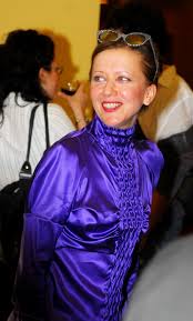 Tavalyi botránya után kecskeméten rendezhet eszenyi enikő, ami hatalmas felháborodást váltott ki a szakmában. Eszenyi Eniko 60 Eves Lett Nlc Hu