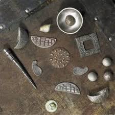 It induces the more rapid clarification of both red and white wines by absorbing the excessive amounts of protein present. 15 White Copper Clay Ideas Metal Clay Clay Copper