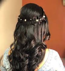This hairstyle is just perfect for the wedding reception, you can take the inspiration from this hairstyle. 10 Different Bridal Hairstyles For South Indian Wedding 2021