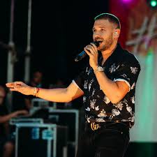 Rolf sanchez wienk (ámsterdam, 3 de julio de 1991) es un cantante neerlandés de origen dominicano. Rolf Sanchez Wikipedia