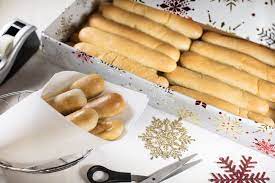 Olive Garden Wants You To Give The Gift Of Breadsticks This Year Holiday Season Food Food New Recipes