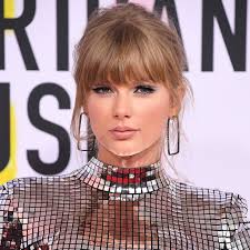 Jul 12, 2021 · taylor's younger brother austin attends vanderbilt university and is also a freelance photographer in his spare time. Taylor Swift Has A Message For People Who Underestimate Young Voters Teen Vogue