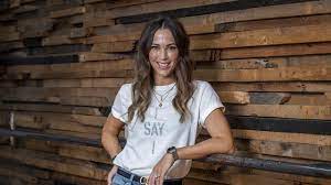 All stars has chosen its grand finalists in luke jacobz, bec hewitt, kyly clarke, ada nicodemou, lincoln lewis and, in a shock result, manu feildel. Bec Hewitt Returns To Dancing With The Stars Herald Sun