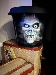 My attempt at a hatbox ghost… : r/thehauntedmansion