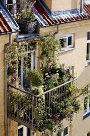 14 Cozy Balcony Ideas And Decor Inspiration Small Balcony Garden Balcony Garden Roof Garden
