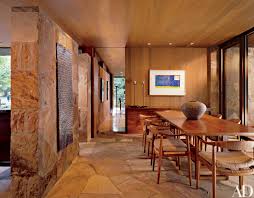 A Midcentury Modern Home In Chicago Is Refreshed Mid Century Modern House Midcentury Modern Dining Chairs Modern House