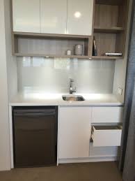 101 Cascade Kitchenette Decoracao De Interiores Salas Decoracao De Consultorios Mini Cozinha