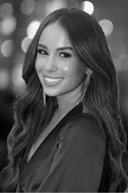 Naomi Cox's Instagram, Twitter & Facebook