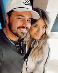 This woman @madisonbontempo has my heart forever and ever and ever and ever  ❤️🤓 comment