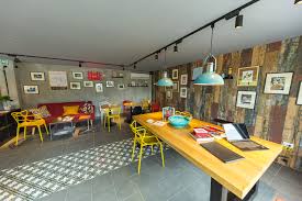 Având aproape 100 de locații noi deschise anul acesta, extinderea grupului prin parteneri noi de franciză. 5 To Go A Deschis Prima Sa Cafenea Cu Drive Thru Si Pregateste Lansarea Unei Statii De Alimentare Cu Energie Electrica Pentru Masini Horeca Insight