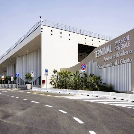Questa mattina abbiamo inaugurato il nuovo Terminal di Aviazione Generale  dell'Aeroporto di Salerno Costa d'Amalfi e del Cilento. Un'infrastruttura  che si inserisce nell'importante lavoro che GESAC sta portando avanti per  rafforzare il