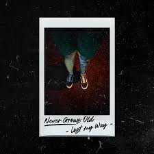 Sebutkan peristiwa pada gambar yang mendukung alasanmu! Hilangnya Jatidiri Seseorang Yang Diceritakan Never Grows Old Dalam Single Lost My Way